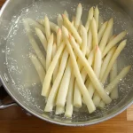 7 fouten die we allemaal maken bij het koken van witte asperges – en hoe het wél moet
